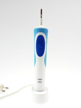 Szczoteczka Elektryczna Oral-B D12 Rączka + Ładowarka