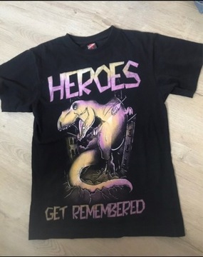 Koszulka heroes get remembered z nadrukiem vintage