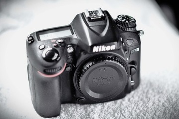 Nikon D7100 + nikkor 18-105