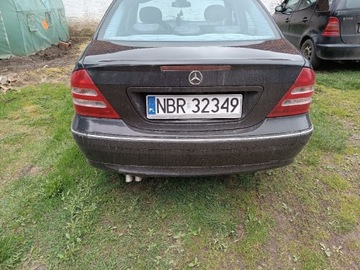 Dwie tylne lampy mercedes w203