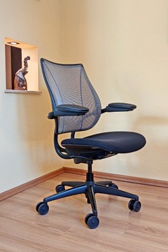Krzesło biurowe obrotowe Humanscale Liberty Ocean
