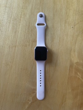 Apple Watch Series 5 - 40 mm z akcesoriami