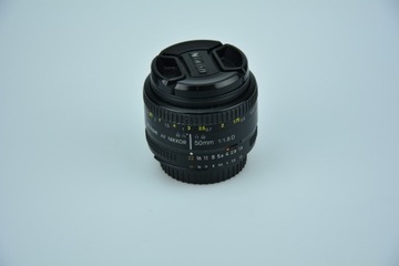 Nikon Nikkor AF 50 mm 1:1.8 D +filtr polaryzacyjny
