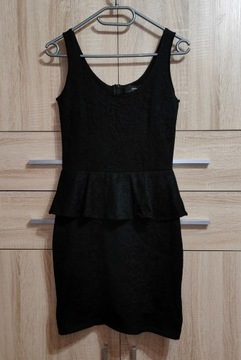 Sukienka czarna koronkowa z baskiną Reserved r.S