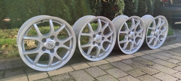 Felgi alu aluminiowe Nissan 16" 5x114.3 Komplet 