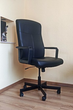 Fotel obrotowy Ikea Millberget - jak nowy