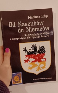 Od Kaszubów do Niemców. Tożsamość Słowińców