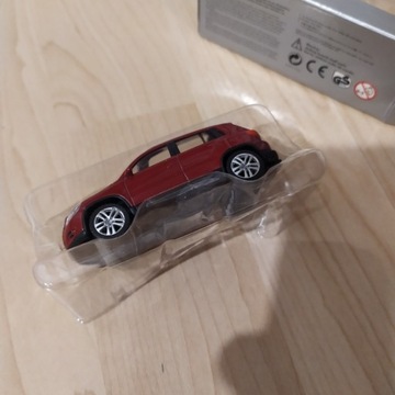 Volkswagen Tiguan 1/64 Norev czerwony 