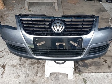 VW Passat b6 zderzak przód 4x pdc 