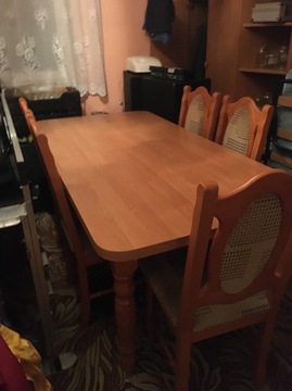 Duży rozkładany stół + 6 krzeseł 