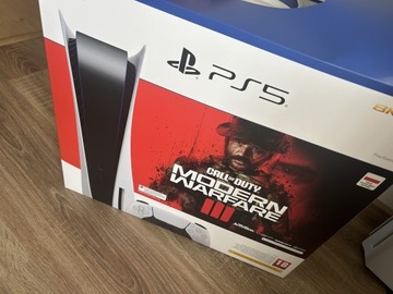 Konsola PlayStation 5 plus 2 pady