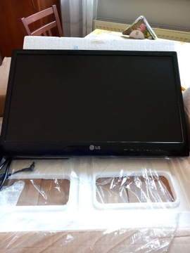 Monitor 22" Full HD z tunerem i pilotem LG M2280DM