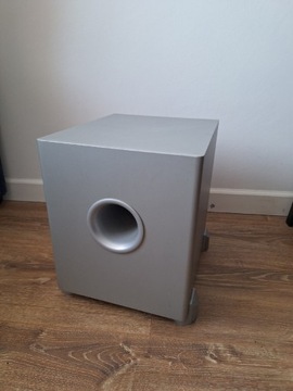 Subwoofer aktywny Magnat + gratis 