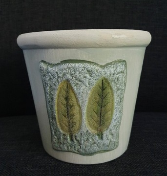Osłonka doniczka ceramiczna z motywem liści