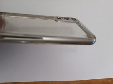 Etui Samsung S22 ze srebrnymi ramkami