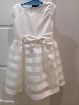 Biała elegancka sukienka r.128