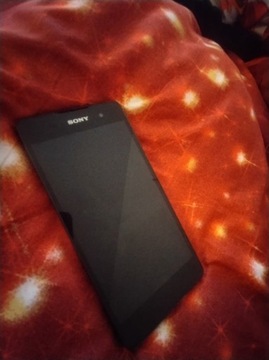 Sprzedam Sony Xperia F3311