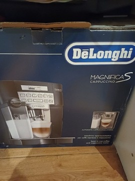 Ekspres Delonghi Magnifica S cappuccino