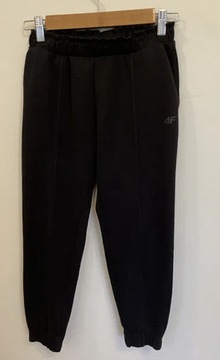 4F czarne spodnie dresowe dziewczynka 146