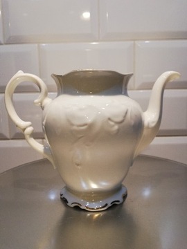 Porcelanowy dzbanek - ceramika Wałbrzych