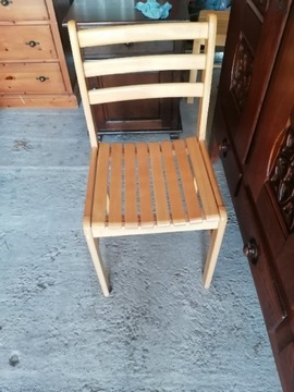 Krzesła drewniane 4szt.