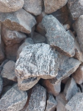 Do gabionów, kamienie granitowe 32-63 mm
