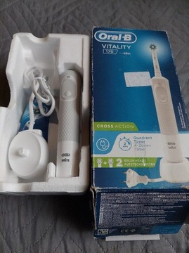 Szczoteczka oral-b vitality 170 uszkodzona