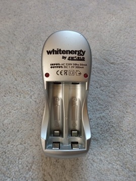 Ładowarka Whitenergy do akumulatorów bateryjnych