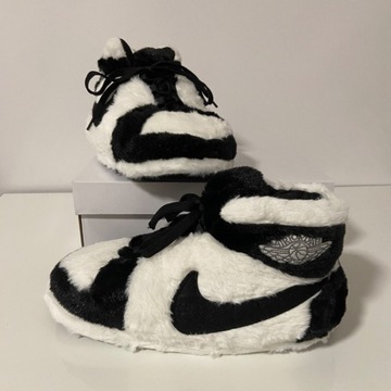 Kapcie Pluszowe Nike Air Jordan 1 Panda - 35-45