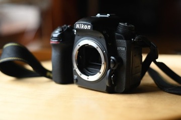 Lustrzanka Nikon D7500 - Dobry Stan, 