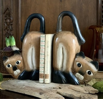 Podpórki do książek koty figura drewniana rzeźba