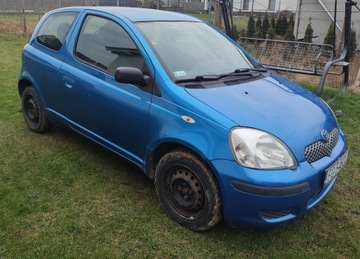 Toyota Yaris 1.0 rok 2003 po liftingu