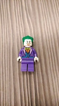 LEGO minifigurka Joker dim017