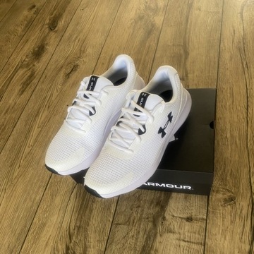 Buty Under Armour Ua Surge 3