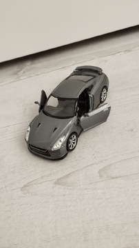 Welly Nissan GT- R Skala 1:34 Stan bardzo dobry 