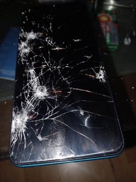 Sprzedam smartfon Huaweii Y6p -sprzedaje uszkodzon