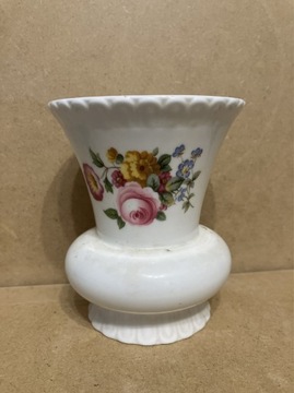 wazon porcelana Coalport Ludlow biały z kwiatami