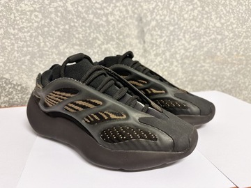 Adidas Yeezy 700 V3 Clay Brown (23cm) jak nowe