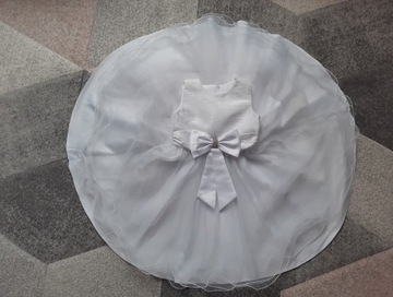 sukienka biała tiulowa wizytowa 7-8 lat