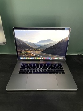 MacBook Pro i9, 15 cali 2019