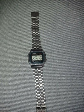 Zegarek Casio A159w vintage przeszłości w użyciu