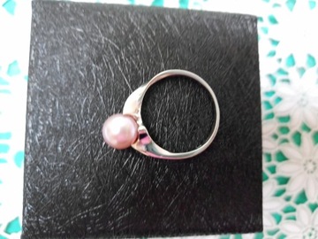 Złoty pierścionek różowa perła próba 375