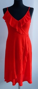 Sukienka czerwona na ramiączkach:Zara".