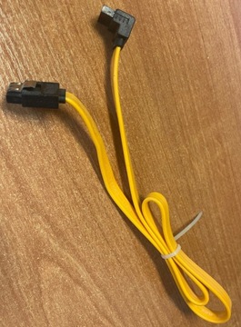 Kabel kątowy hdd SATA