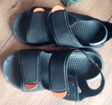 Sandałki Adidas 33