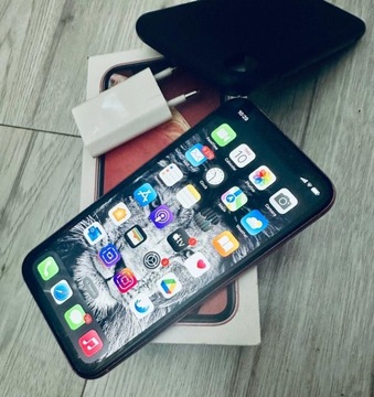 IPhone XR 64 GB + case + ładowarka + gratis