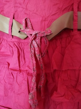 Różowa sukienka z falbankami S