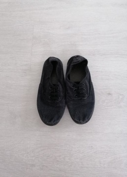 buty czarne tenisówki trampki wsuwane r. 32