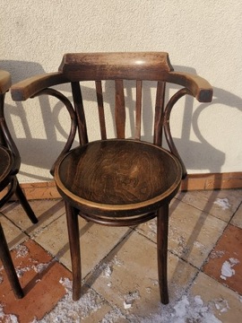 Gięte fotele z podłokietnikami Thonet. Krzesła. 