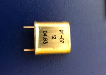 7,5MHz 7500KHz KWARC REZONATOR  RS-4A10  RG-07